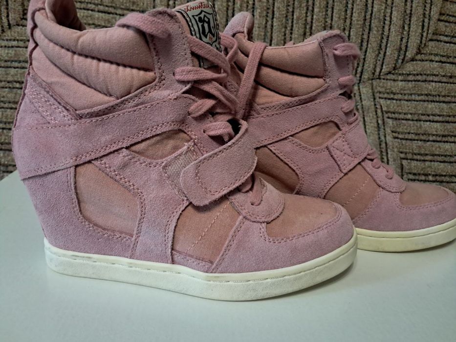 Жіночі снікерси Limited