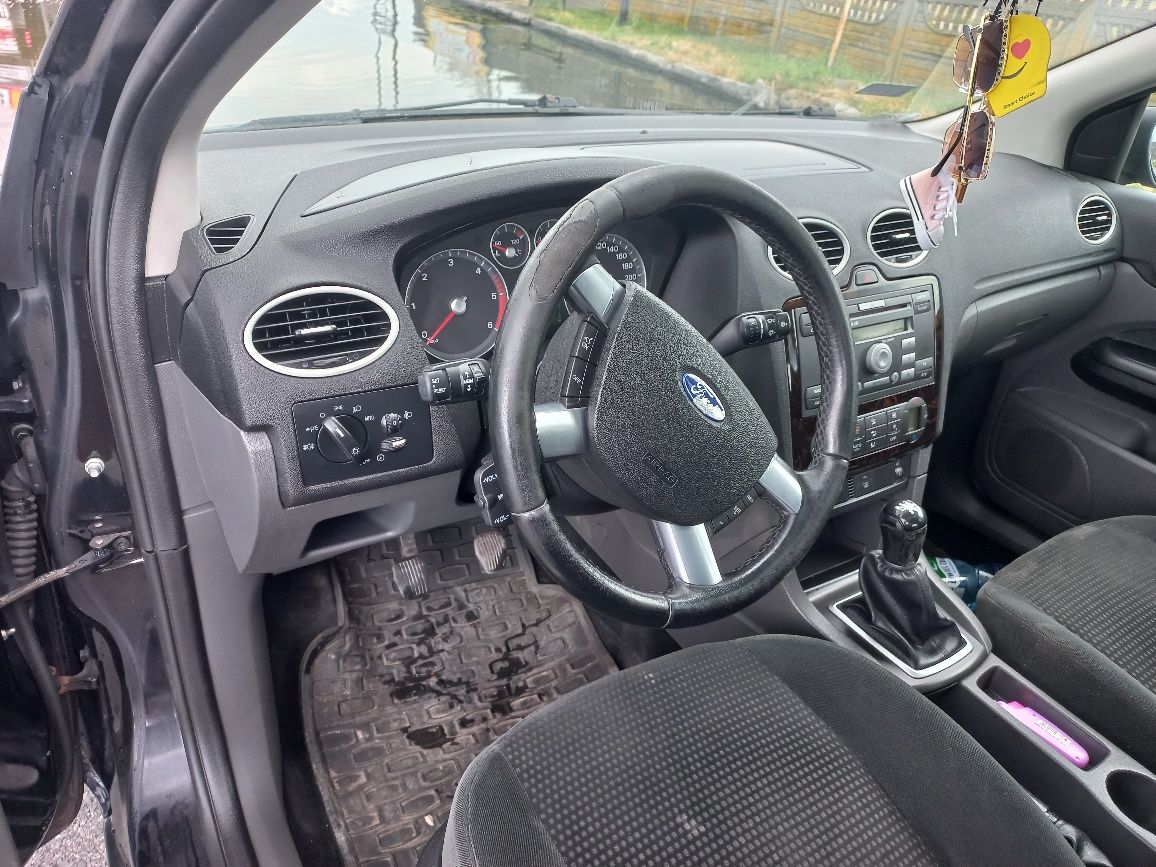 Sprzedam Forda Focusa mk2 2.0 Tdci GhiA dobry stan.