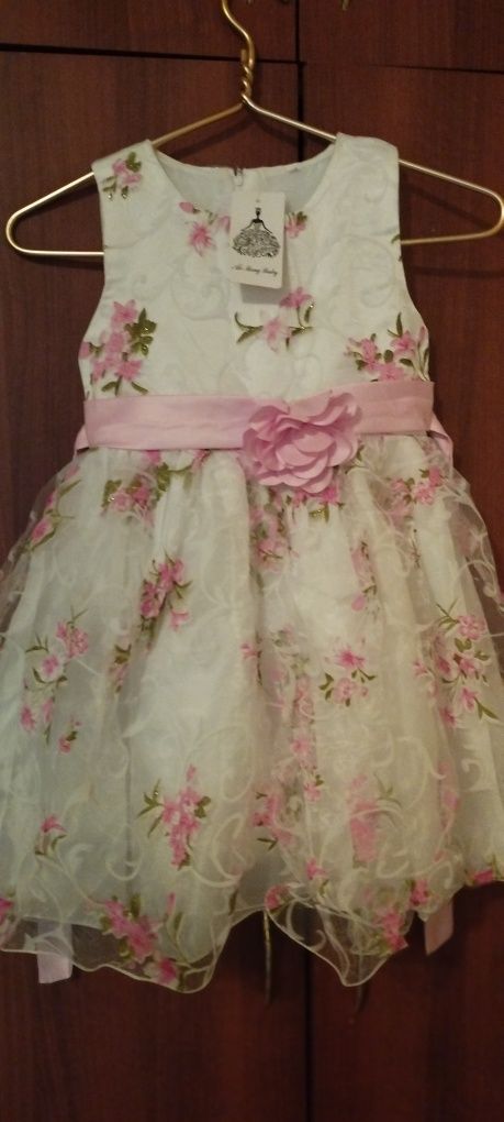 Нова сукня для дівчинки віком 3-4 роки