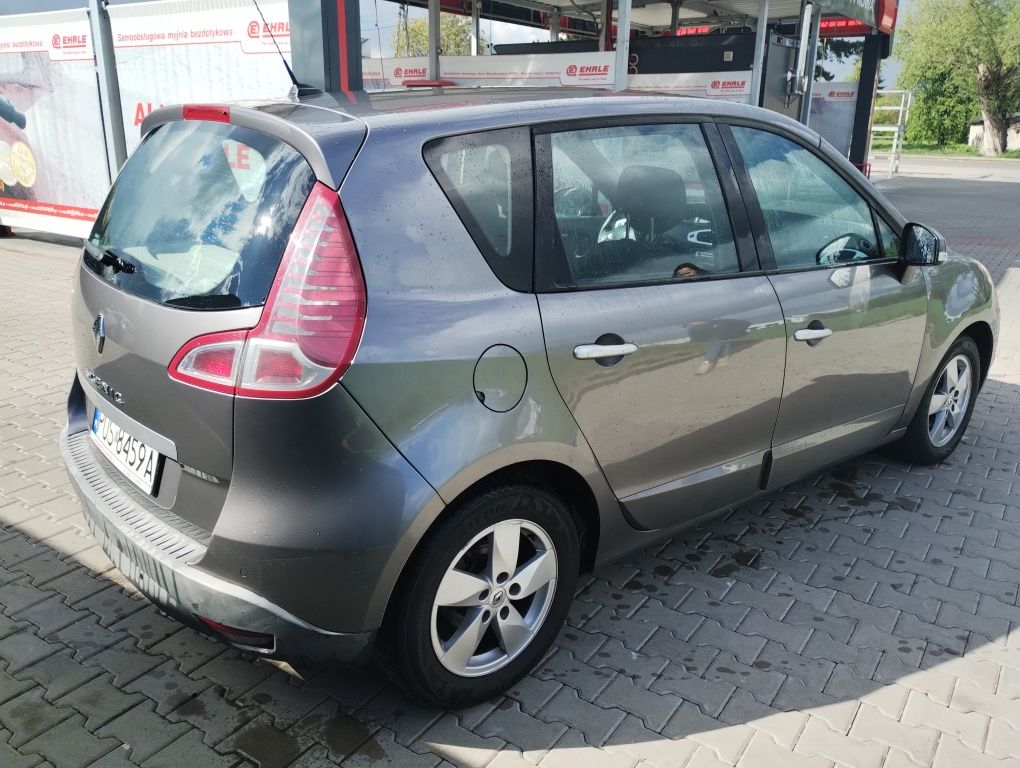 Renault Scenic 1,9DCI  rok 2009