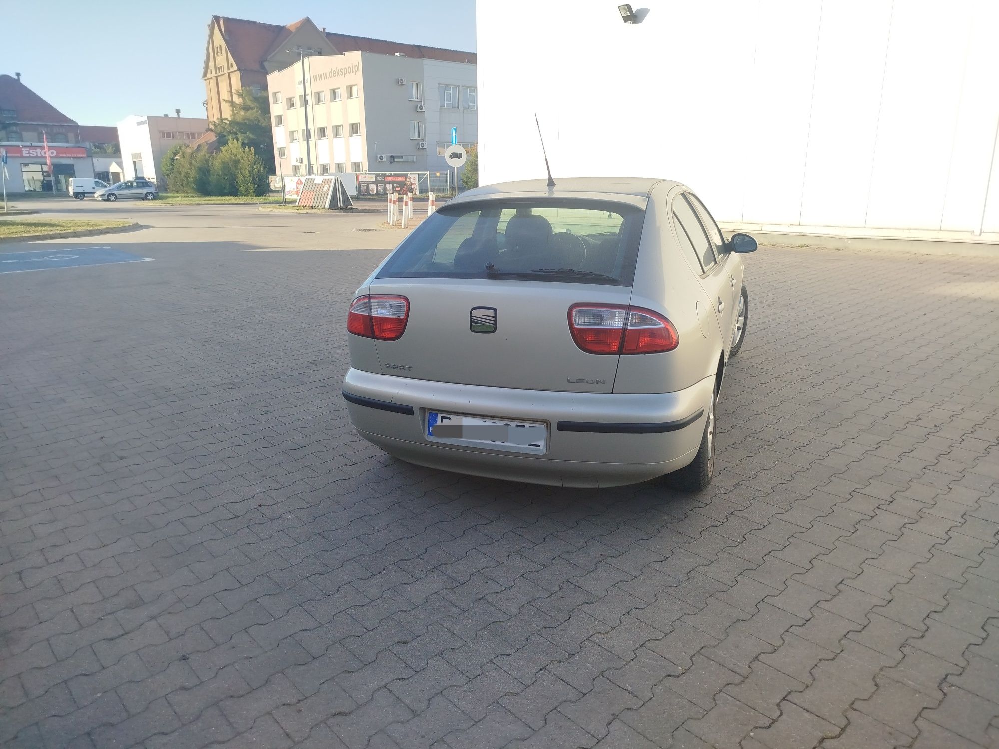 Seat Leon 2004r. Auto na dojazdy do pracy.