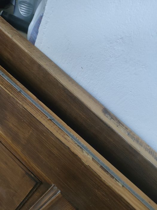 Solidne drewniane drzwi retro vintage