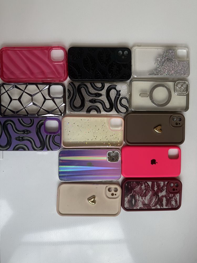 Чехлы на iPhone 11