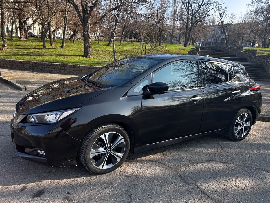 Оренда, аренда Nissan Leaf 2021 рік 40 КВт 800 грн доба