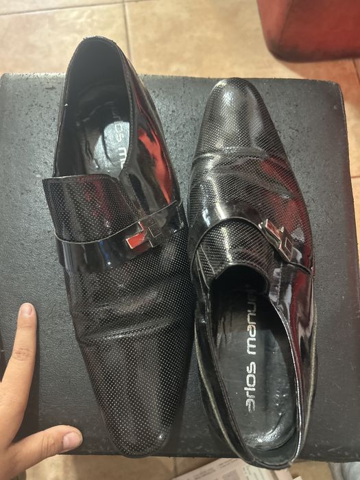 Sapatos. Novos.
