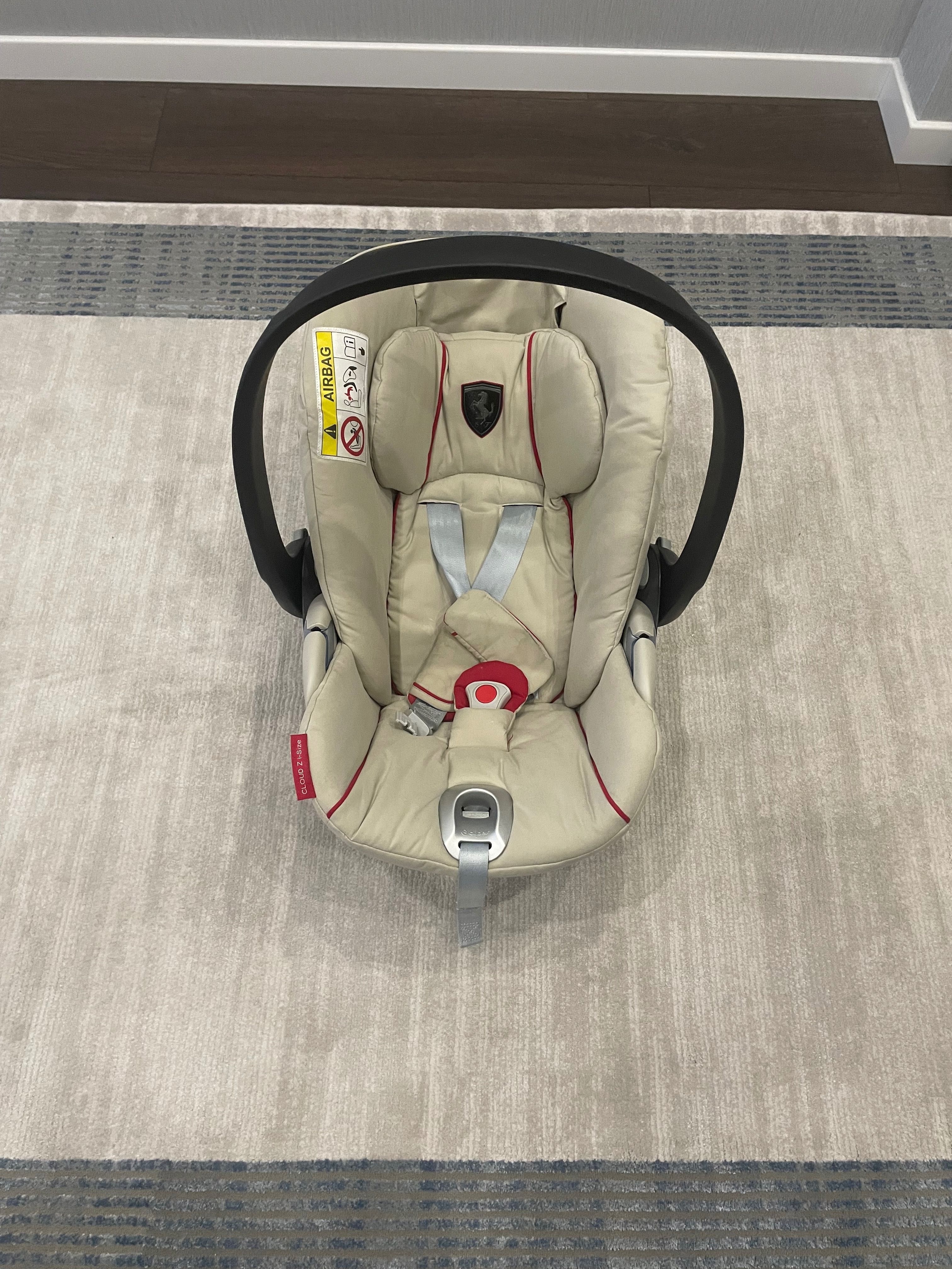 Автокресло Cybex Cloud Z i-Size Ferrari Silver Grey