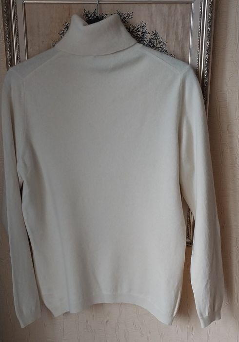 Гольф молочного цвета  100%   кашемир   Pure  collection
