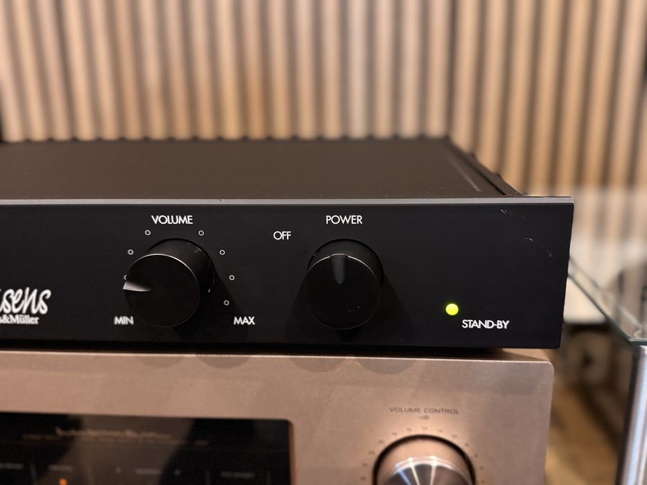 Profesjonalny przedwzmacniacz Konsens Backer & Muller XLR phono