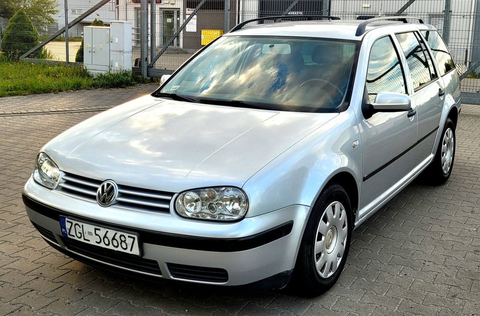 Volkswagen Golf 1.6 Benzyna