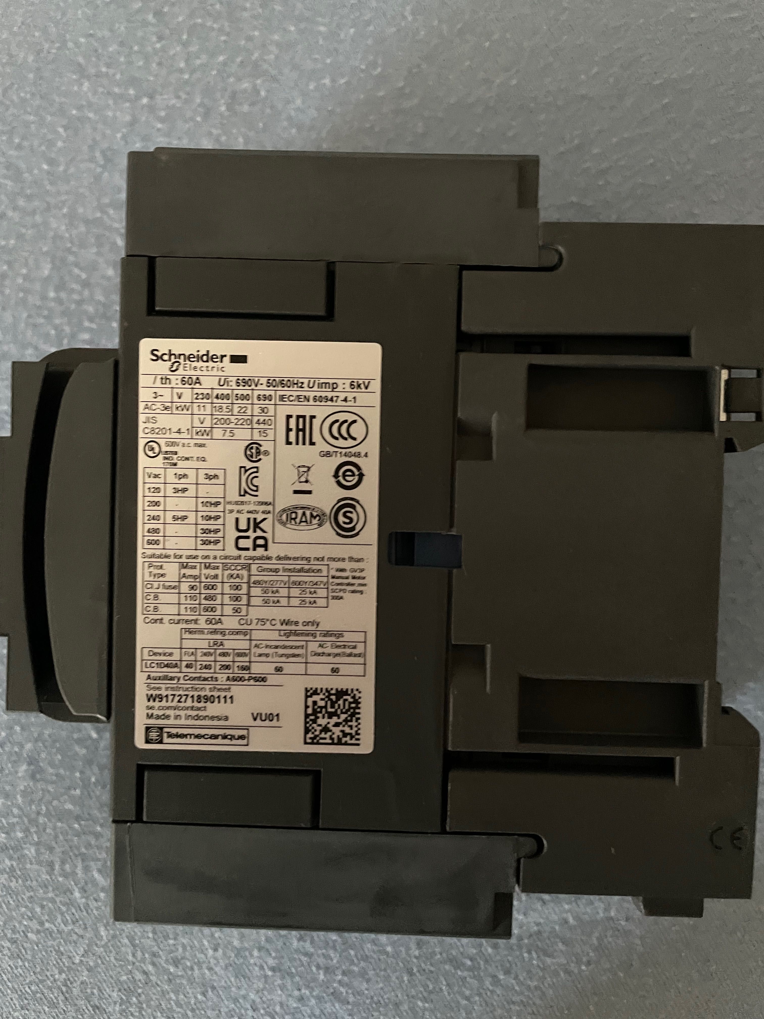 Stycznik Schneider Electric 40A LC1D40AP7
