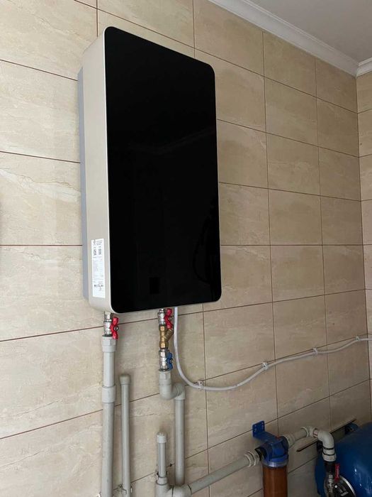 Продається сучасний приватний будинок с. Угринів 252 м2, 10 сот землі