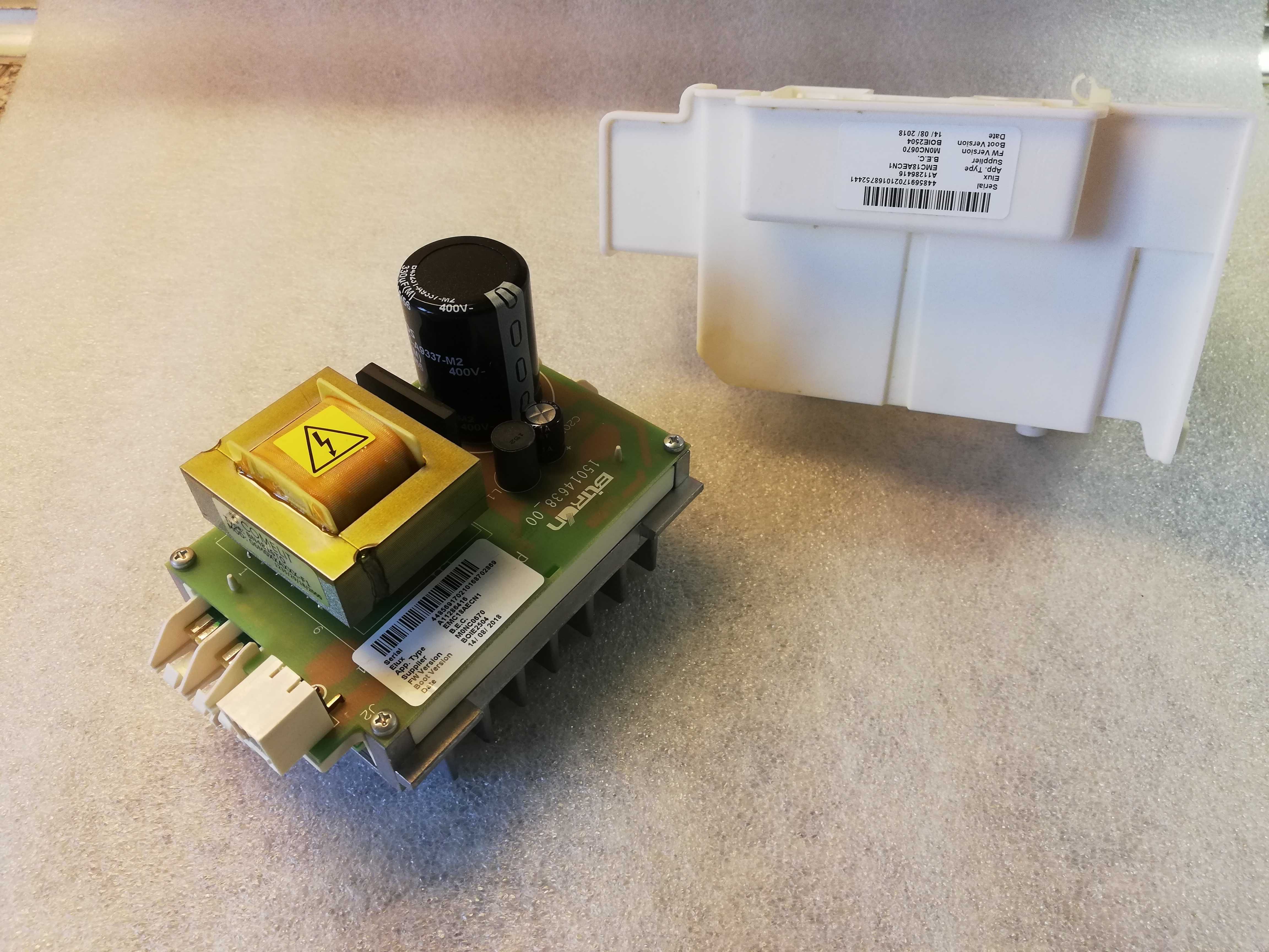Moduł sterujący inwerter pralki AEG 7000 Series Lavamat LTX7E272P