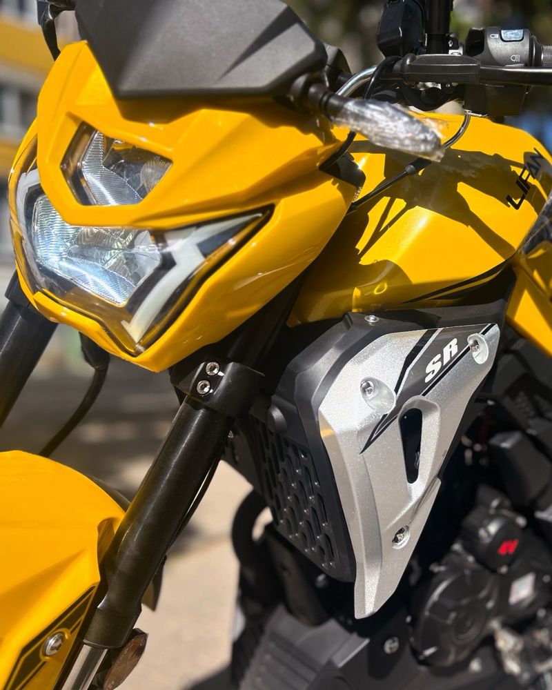 Мотоцикл Lifan SR220 в різних кольорах Доставка безкоштовна до 100км