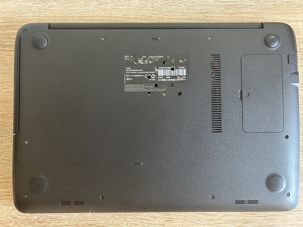 Laptop Asus R558U