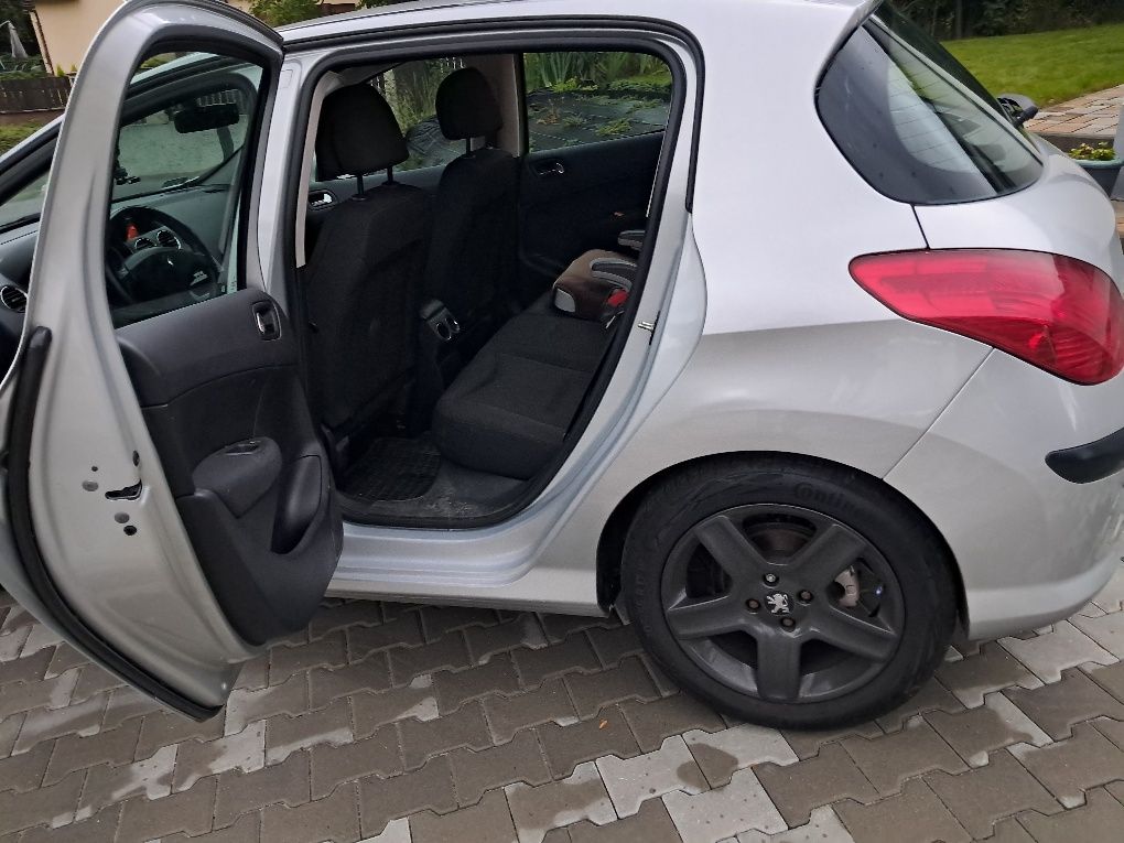 Peugeot 308 Hatchback 1.6 HDI Bez DPF Stan bdb 2 kpl kół na alufelgach