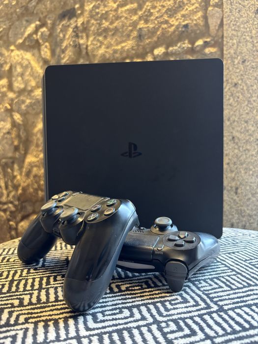 Playstation 4 slim 1TB