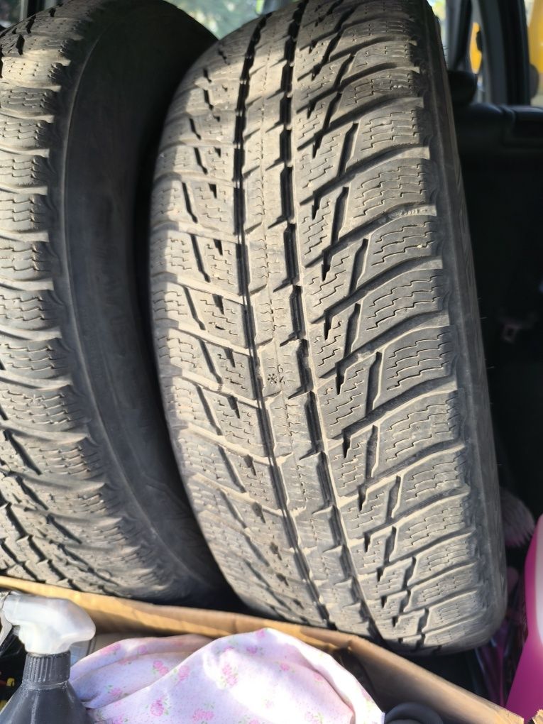 Opony Nokian 235/60/ 18