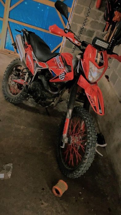 Продаєть моторка