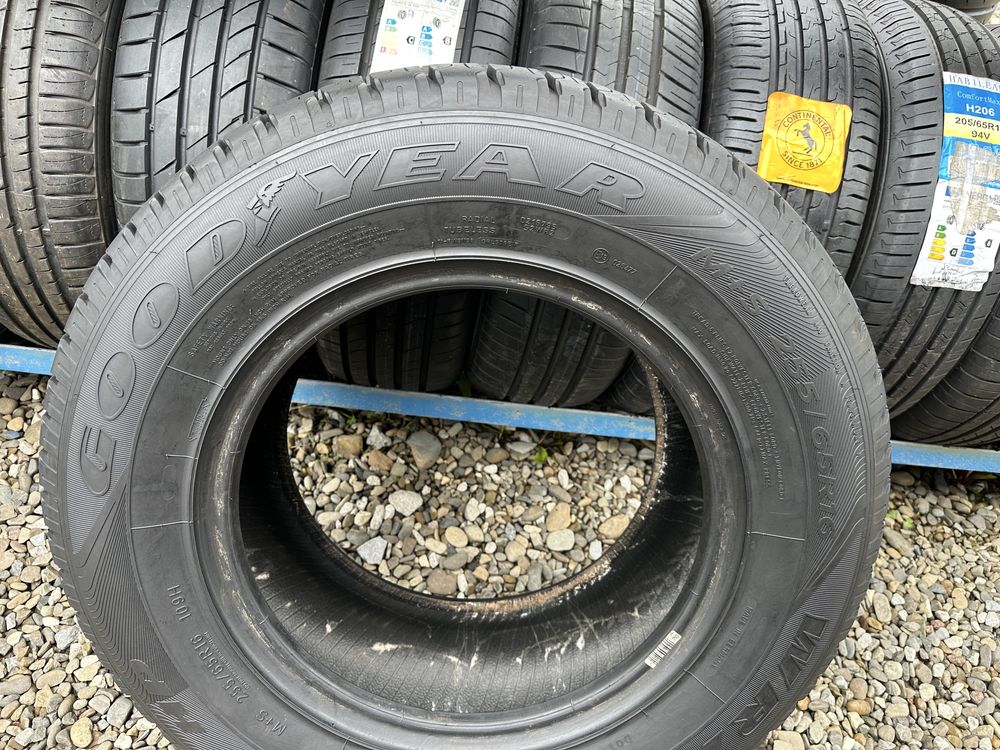 Шини б/у 255/65/16 R16 Goodyear 4шт