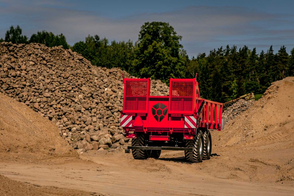 RCM CT 1 /RCM CT MAX przyczepa skorupowa z najazdami na miniładowarkę