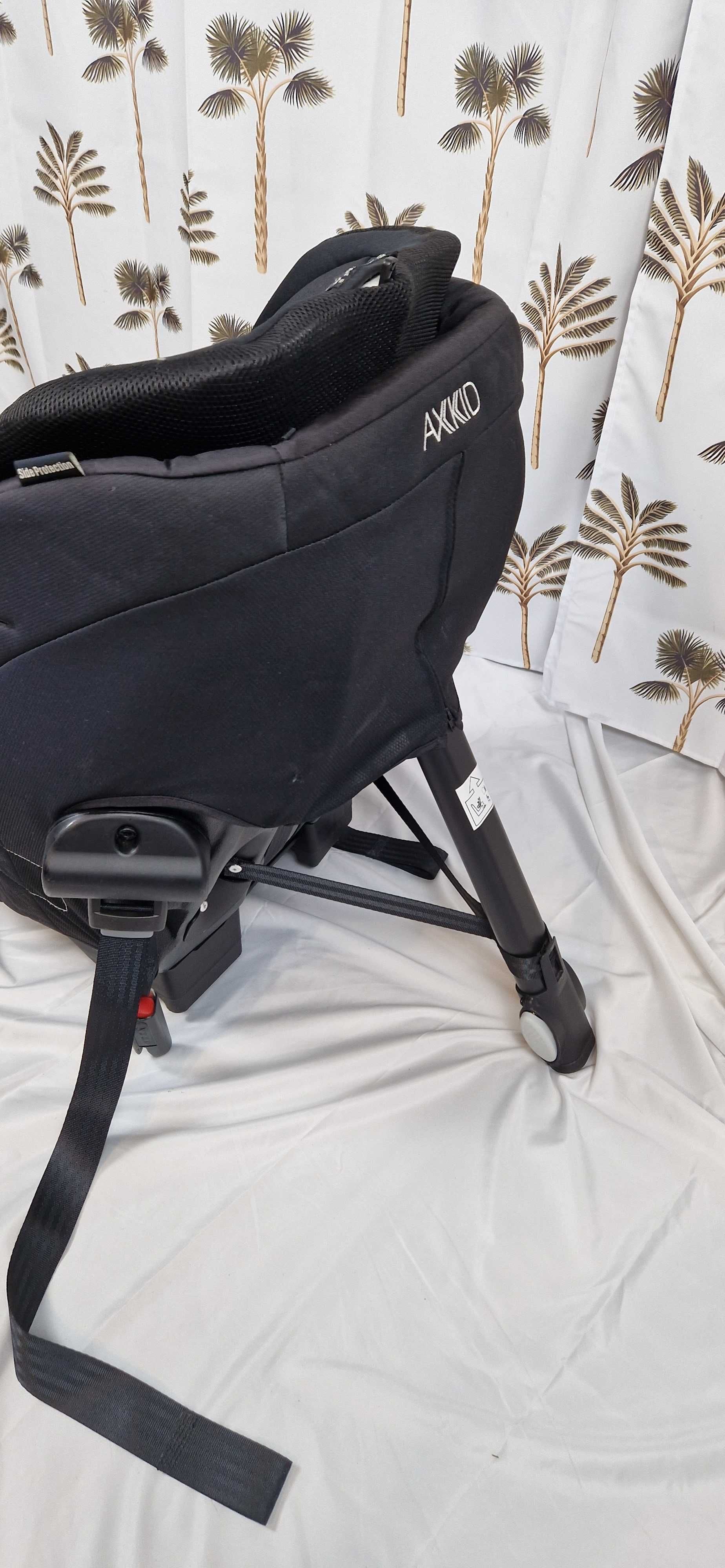 Fotelik samochodowy Axkid Minikid 9-25kg