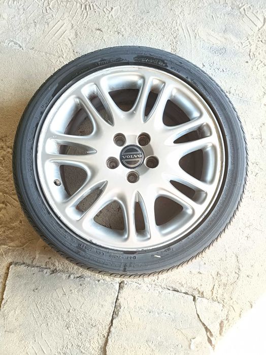 Całe  koła alufelgi R17 5x108  od Volvo + opony