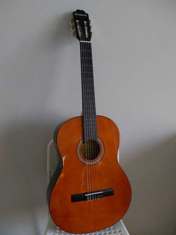 Suzuki SCG-2 4/4 gitara klasyczna z pokrowcem + akcesoria