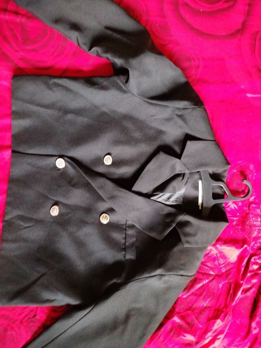 Піджак  короткий новий