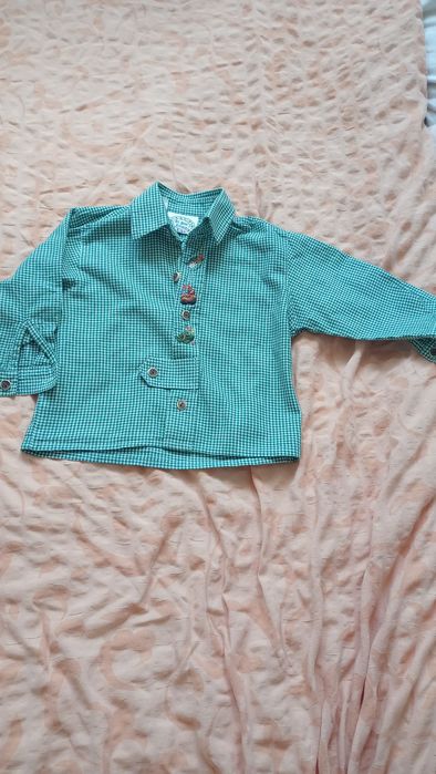 Koszula chłopięca i koszulka 86