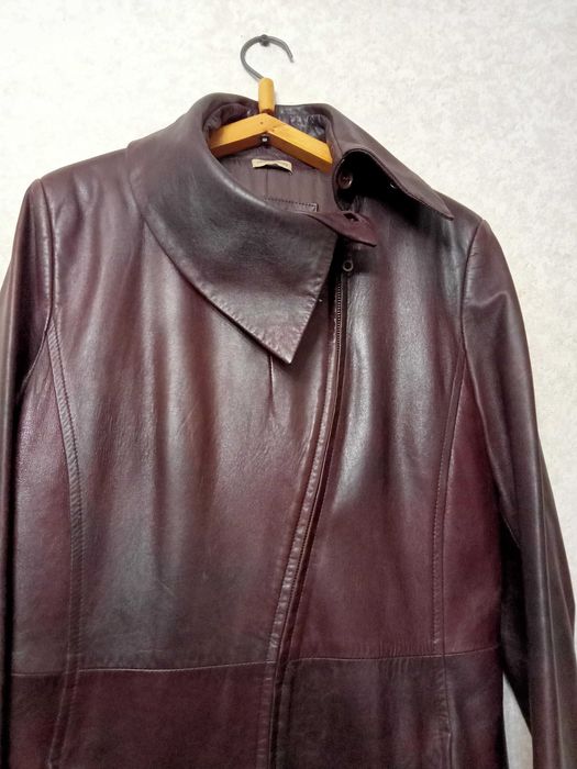 Кожаное, женское пальто.