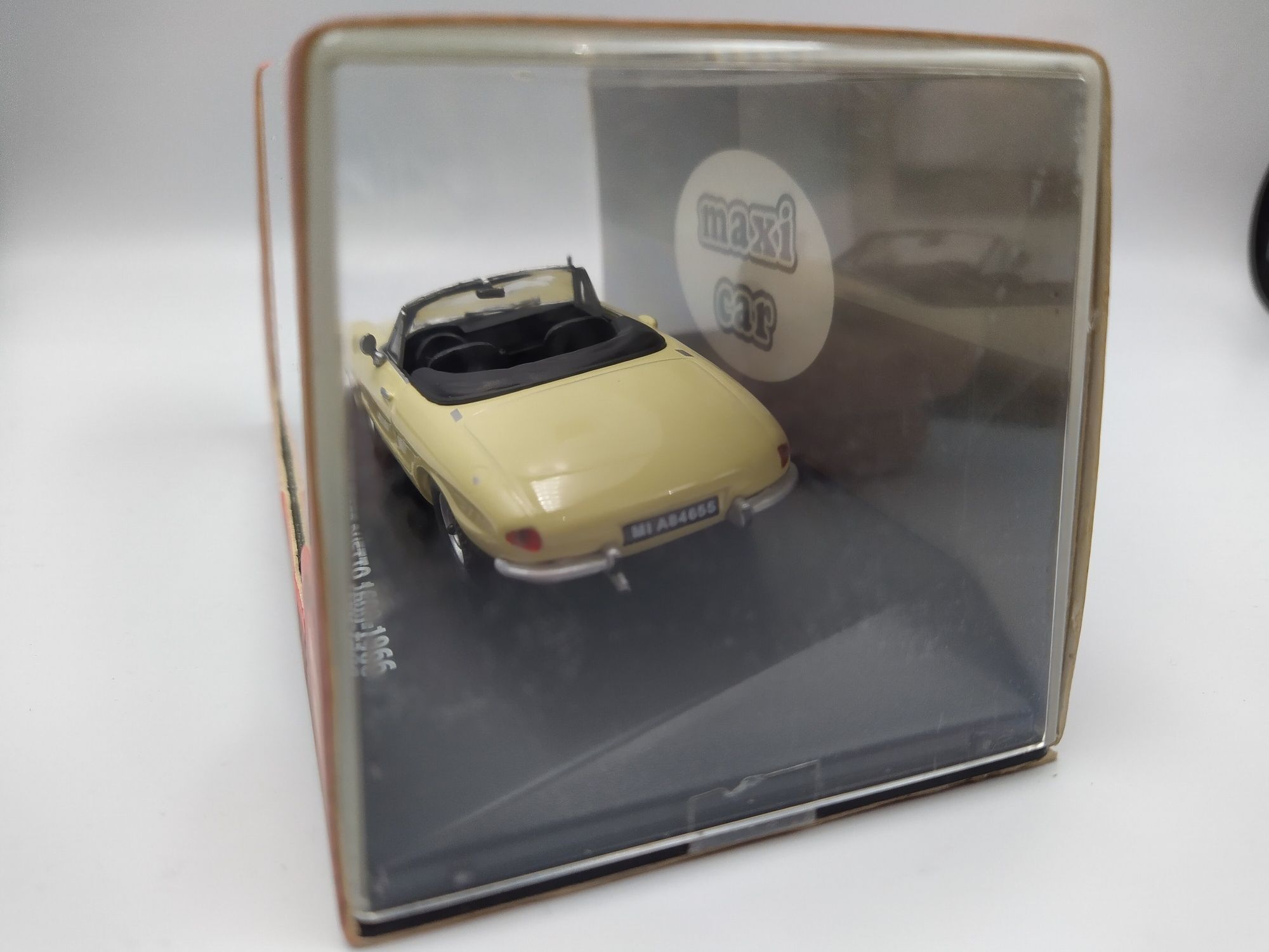 Alfa Romeo Spider Duetto Skala 1:43