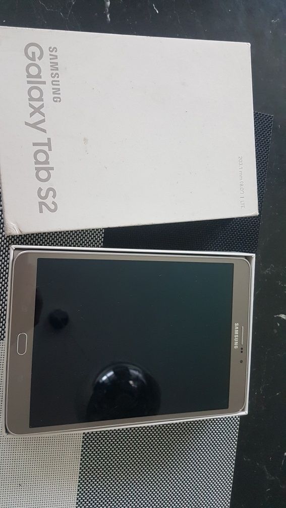 Do kolekcji - galaxy Tab S2 - gold - sm-t715