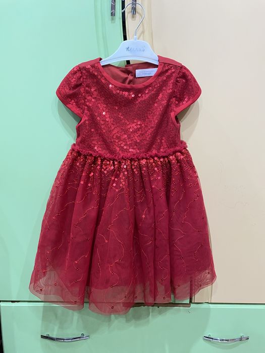 Плаття червоне з паєтками
