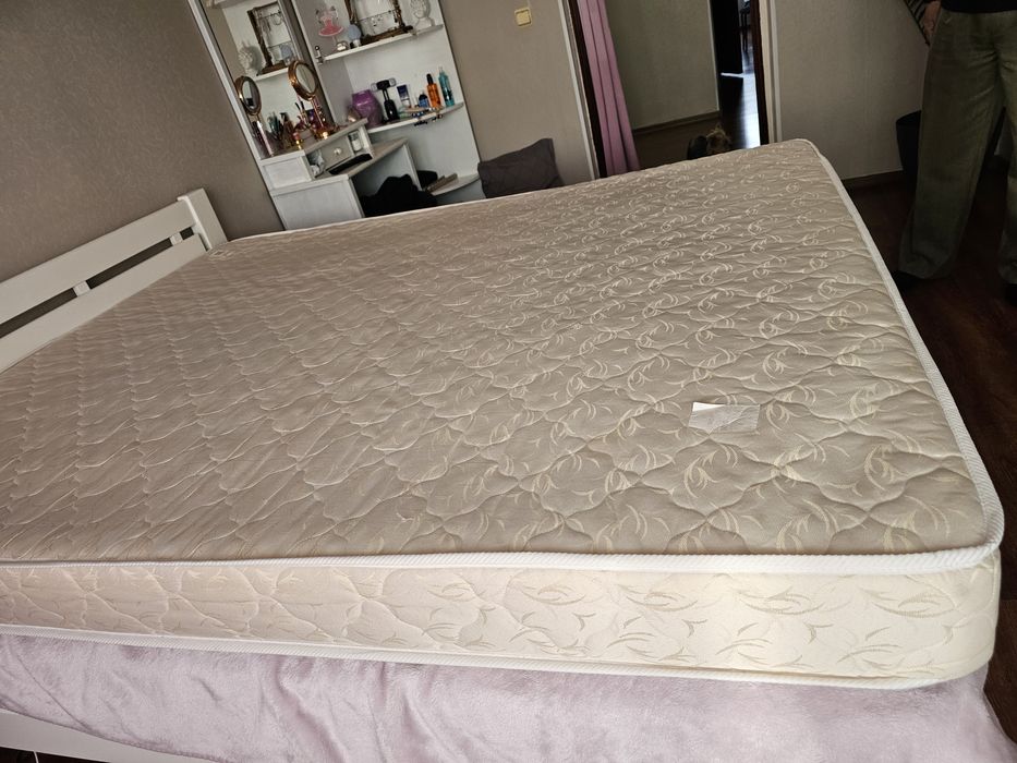 Матрац на кровать размер 180на 200