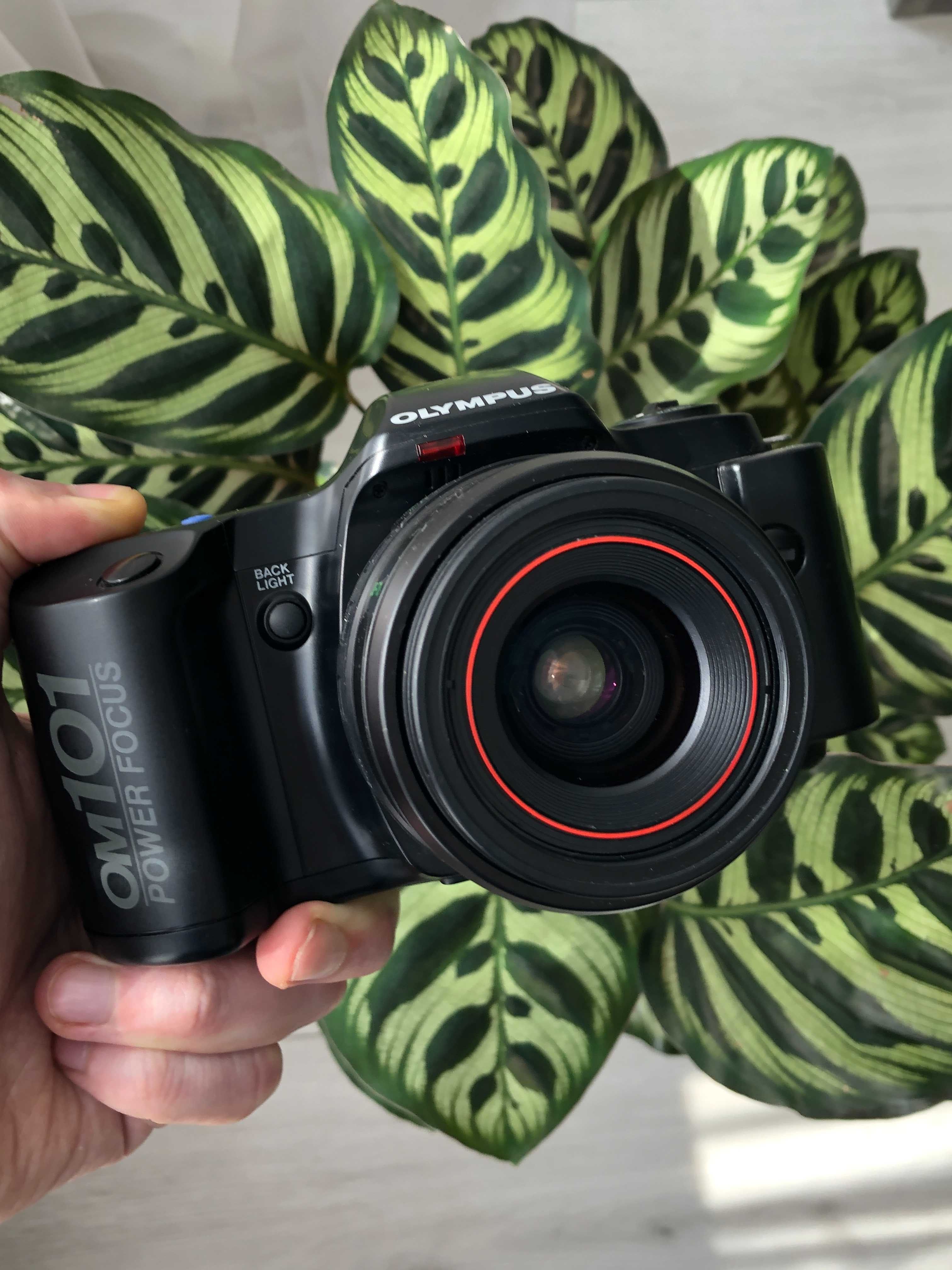 Фотокамера Olympus OM 101 з Обєктивом Olympus Zoom 35–70mm f/3.5–4.5