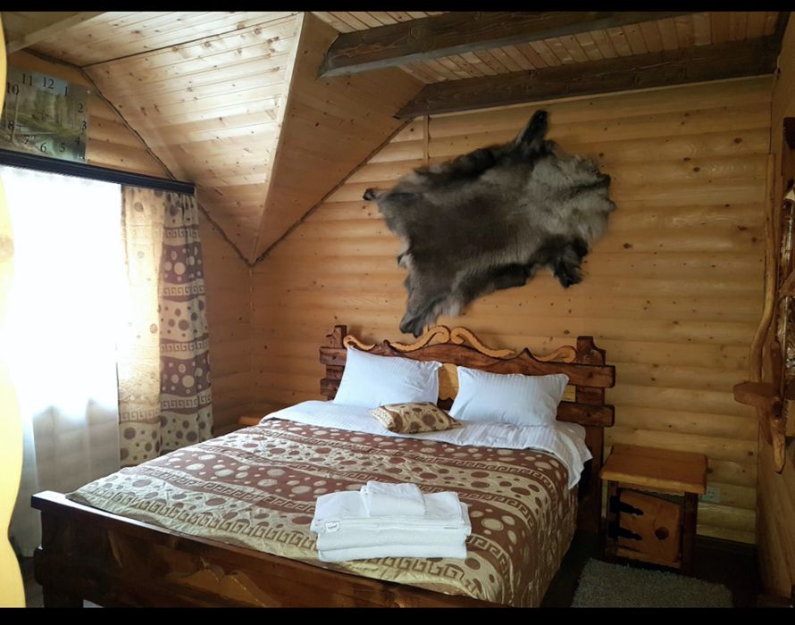 Будинок 200м2 зі зрубу в Буковелі (Поляниця) з ремонтом та меблями.