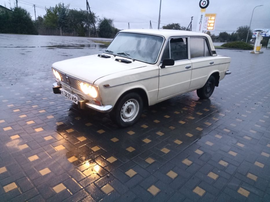 Лада  ВАЗ-2103 .