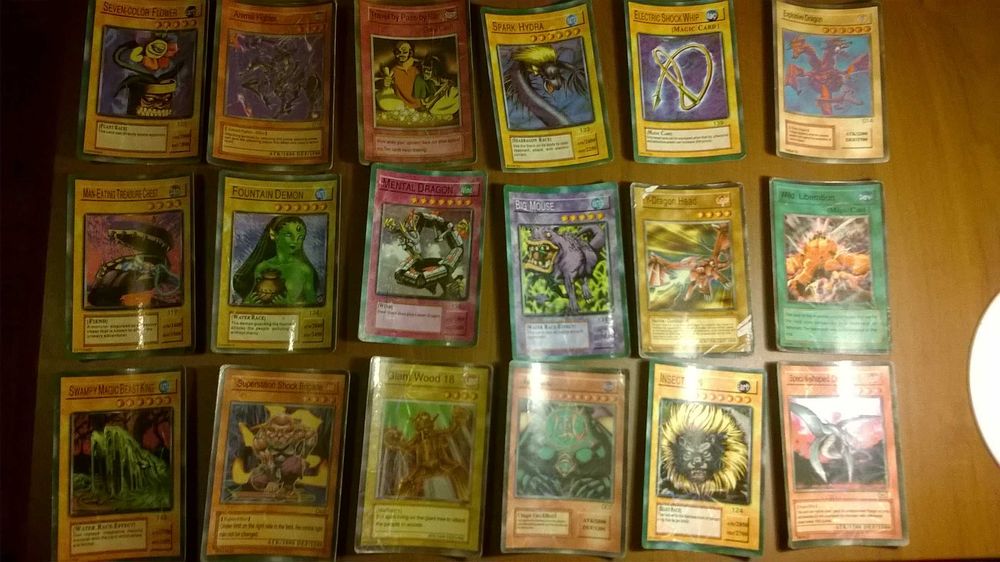 97 Cartas Yu-Gi-Yo!