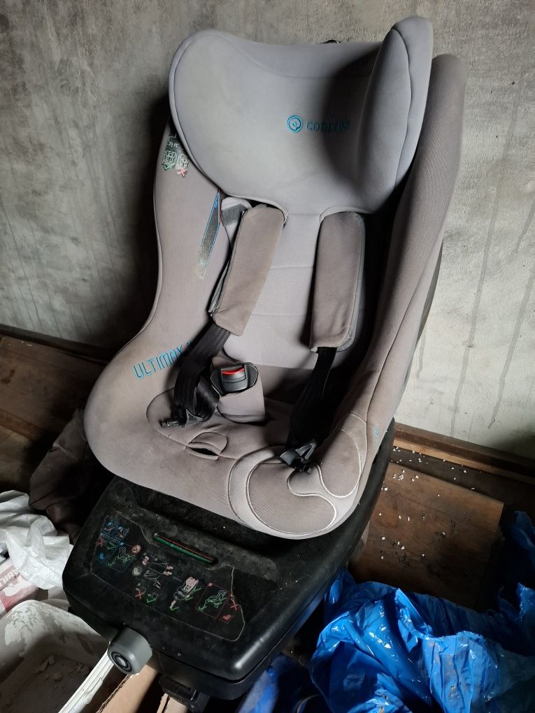Дитяче крісло CONCORD в авто