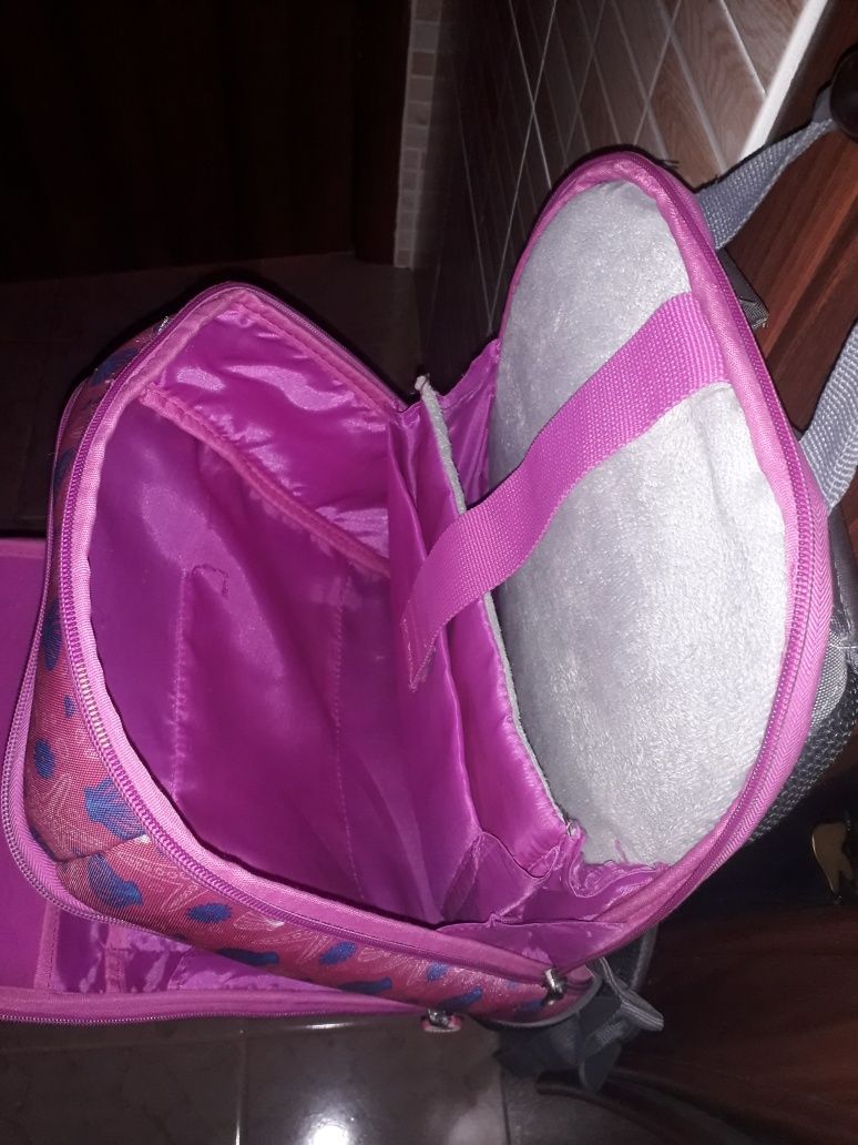 Рюкзак ортопедичний у відмінному стані для дівчинки фірми Zibi