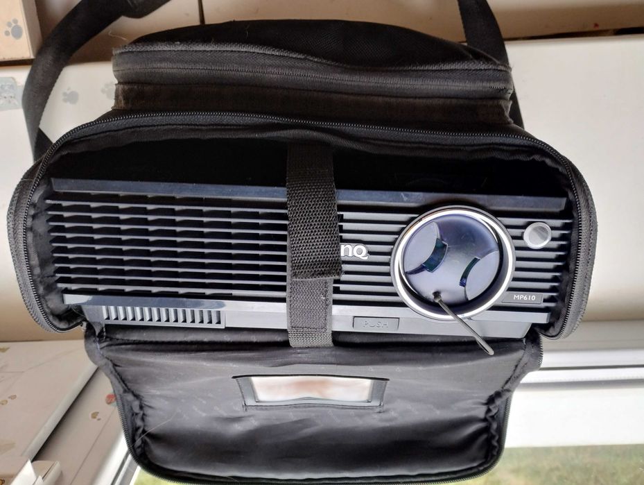 Проектор BenQ MP610