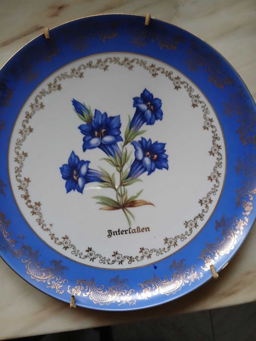 200 pratos decorativos