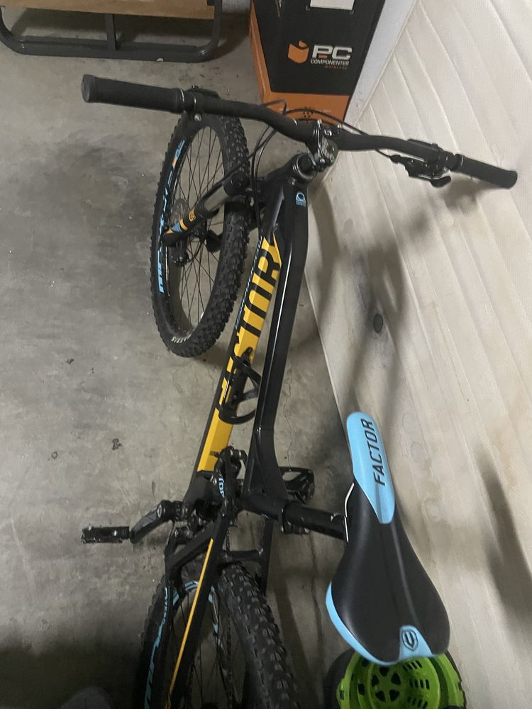 mondraker factor 27.5” 2018 black / orange / blue sky