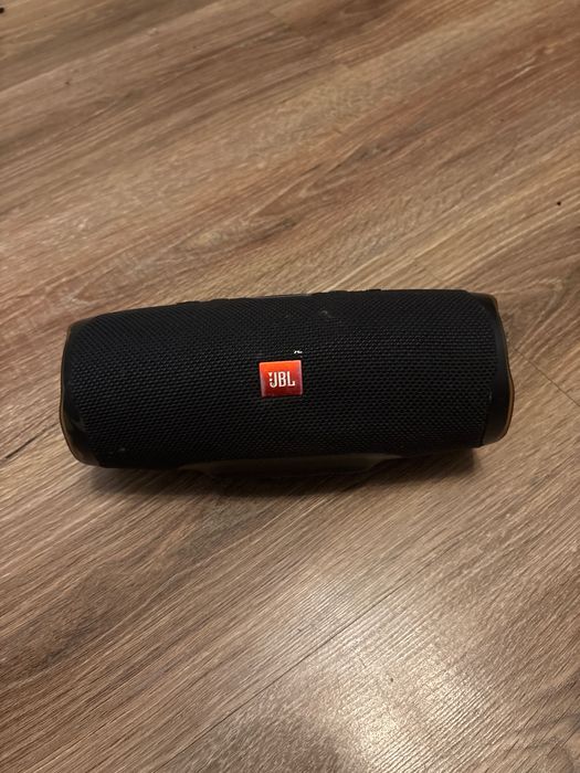 glosnik jbl charg 4