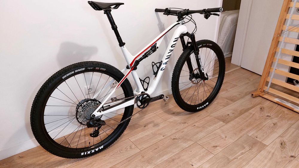 Canyon Lux CF 6 Carbono - Sram XX1 SL AXS - Tam L - Roda 29" -