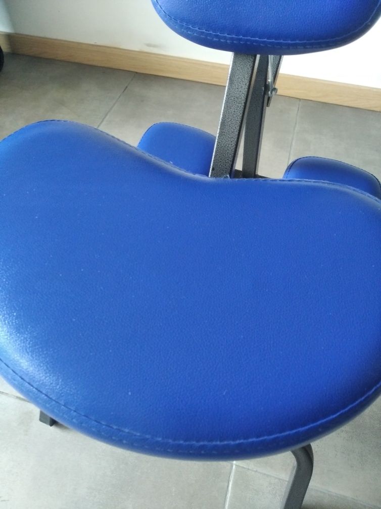Cadeira de massagem.