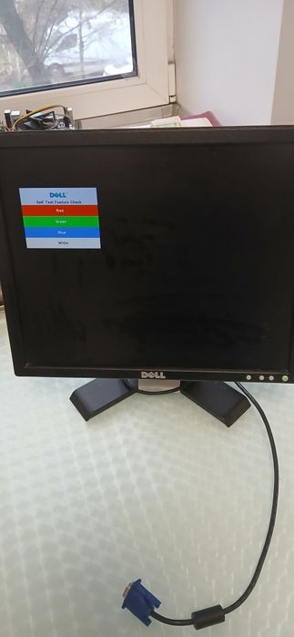 Монитор. dell  .