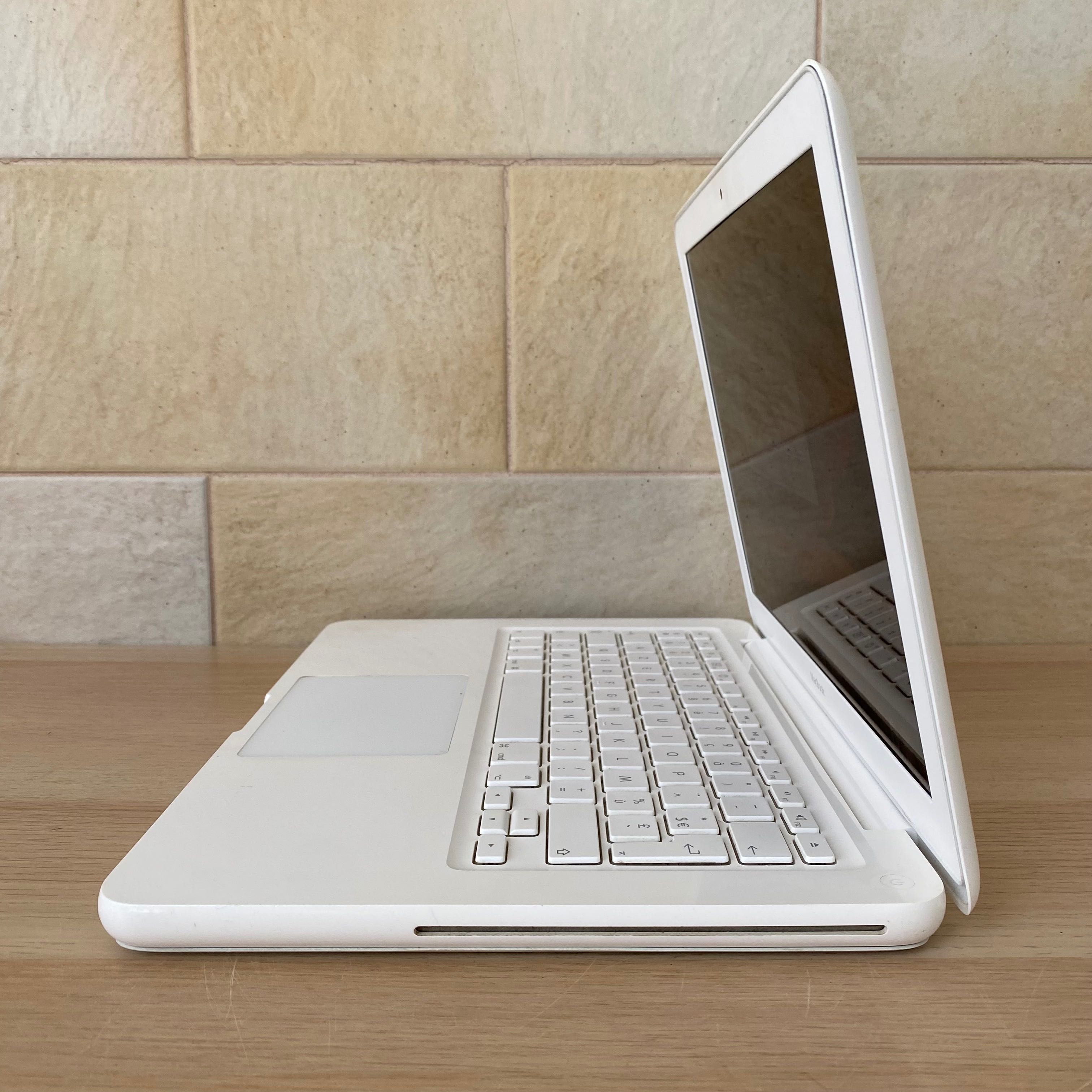 MacBook A1342 Unibody Branco Raro 5/256gb SSD 13" C/MagSafe original