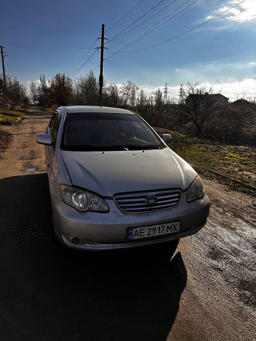 Byd f3 2008 машина облужена