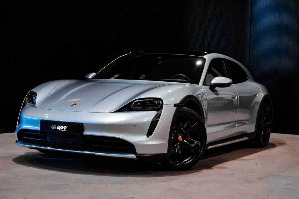 Porsche Taycan Cross Turismo 4